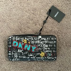 NWT DKNY Vela Large zip-around  wallet